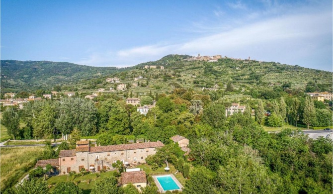 Beautiful home in Cortona with 8 Bedrooms, WiFi and Outdoor swimming pool