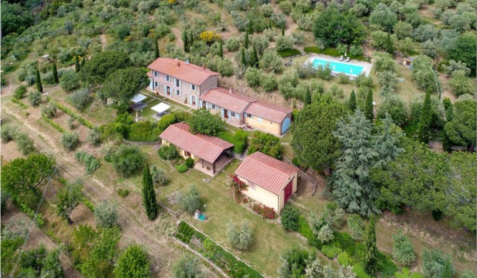 Beautiful home in Cortona with WiFi, Private swimming pool and Outdoor swimming pool