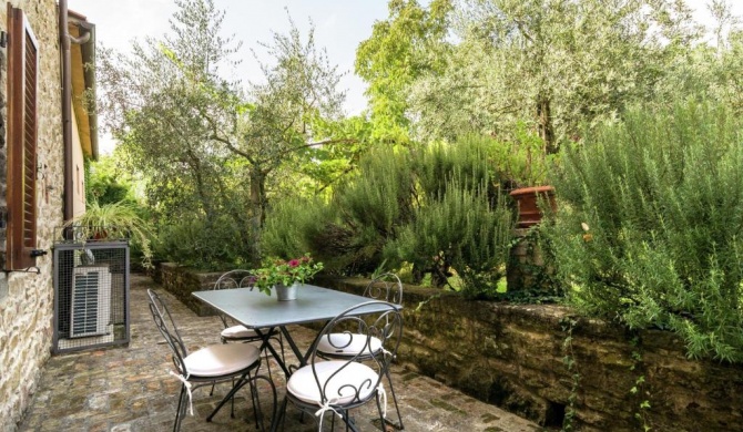 Luxurious cozy apartment with pool near Cortona in Tuscany versatile