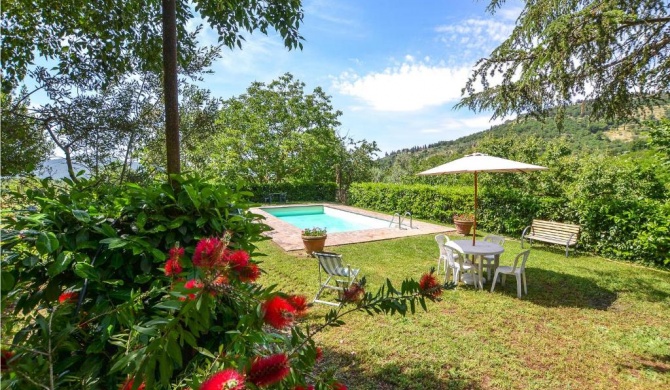 Nice apartment in Cortona with Outdoor swimming pool, WiFi and 2 Bedrooms