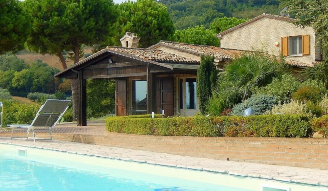 Dimora di Giove - Villa With Pool & AirCO Near The Beach
