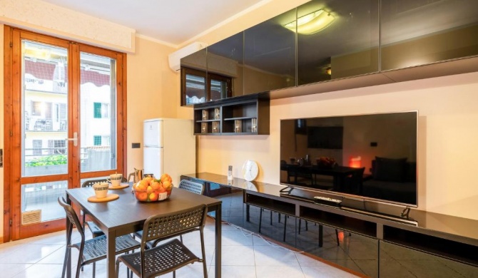 Comfortable Flat with Private Parking and Terraces